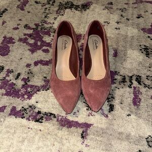 Clarks Teresa step / Dark Rose suded. Never worn, very cute and confortable 7.5